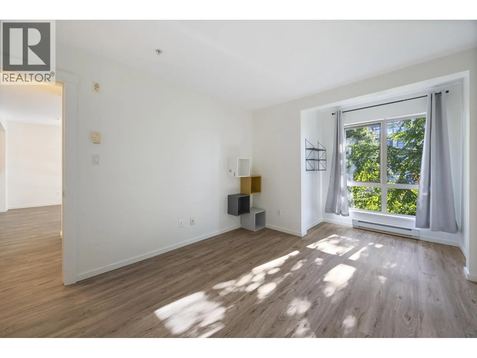 310 9339 UNIVERSITY CRESCENT