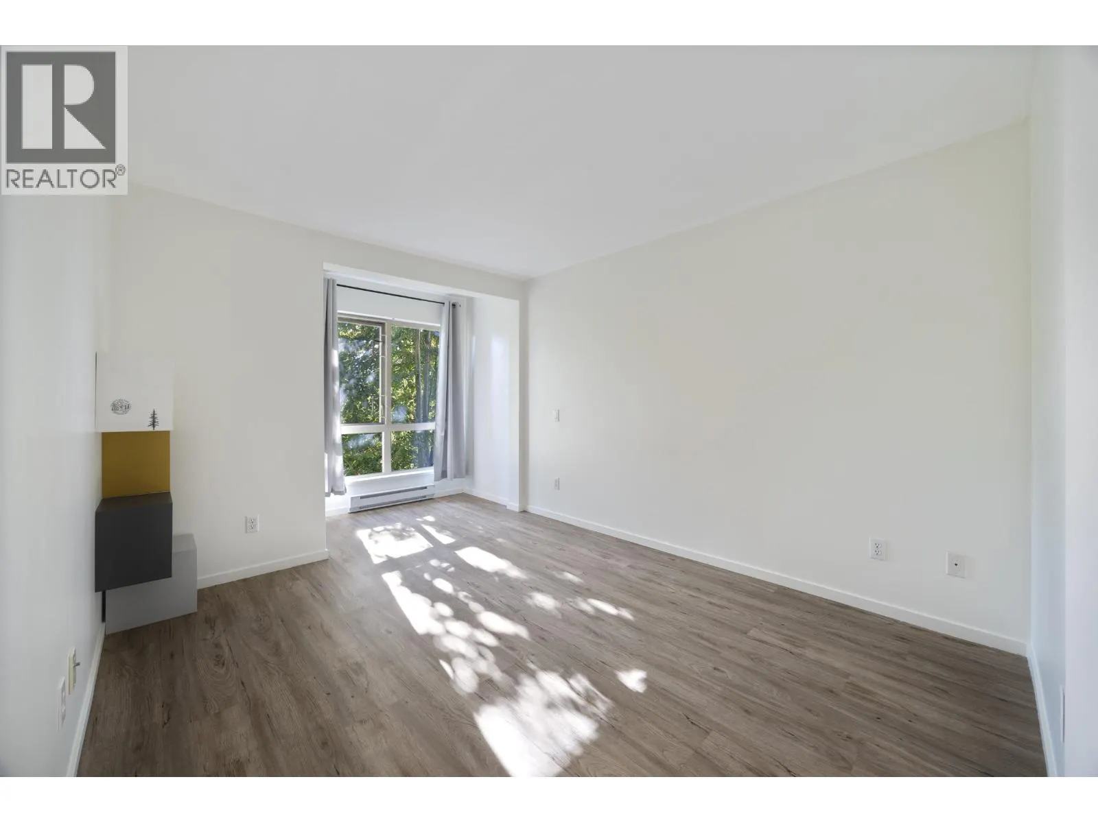 310 9339 UNIVERSITY CRESCENT