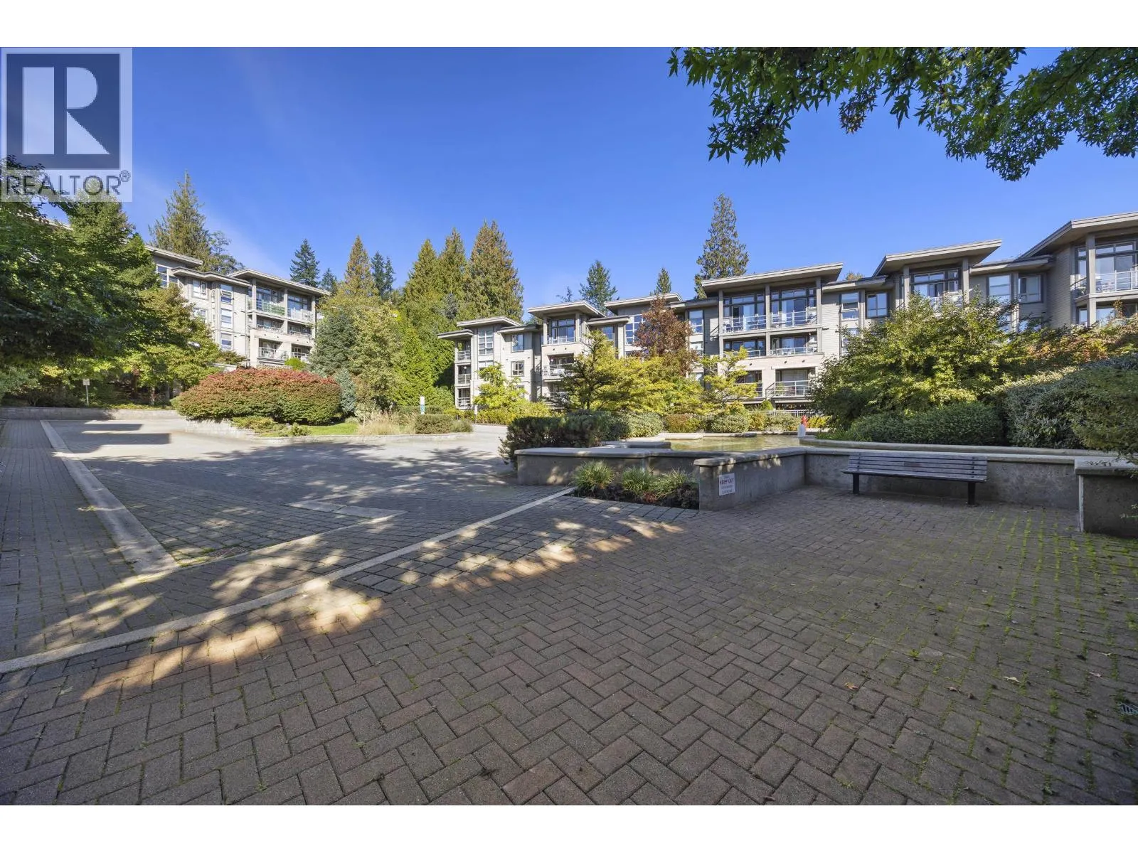 310 9339 UNIVERSITY CRESCENT