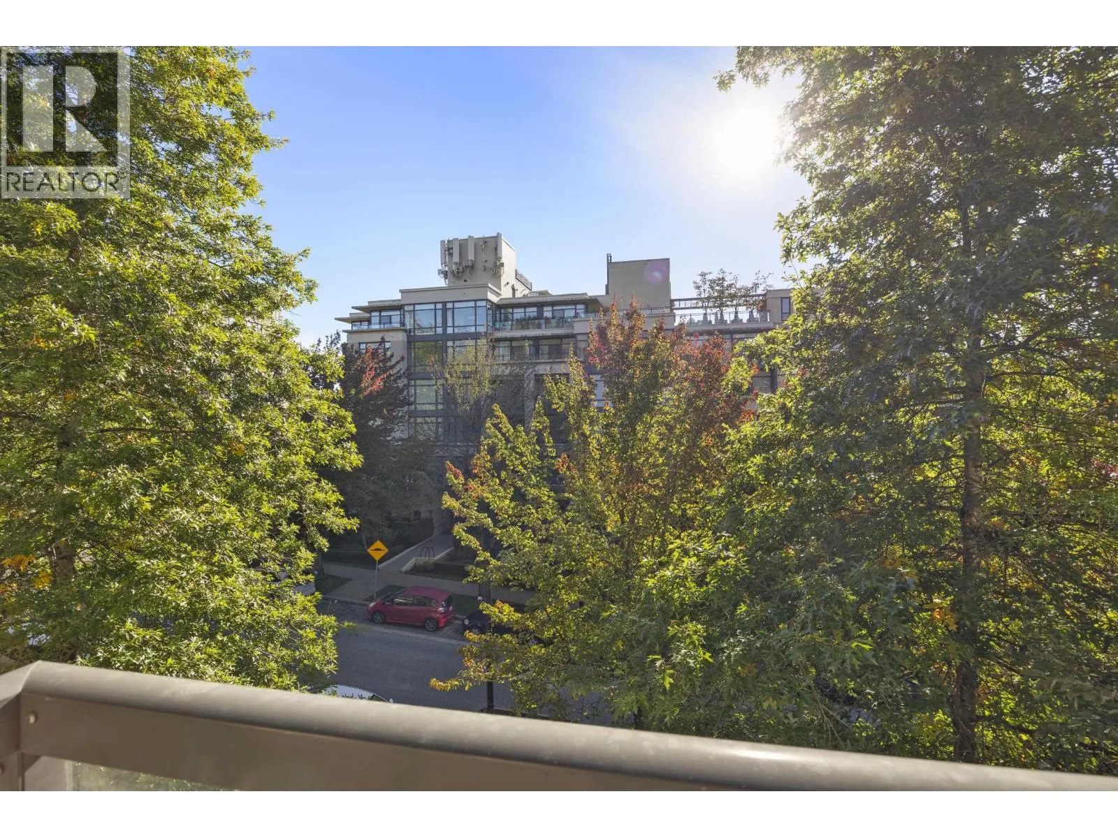 310 9339 UNIVERSITY CRESCENT