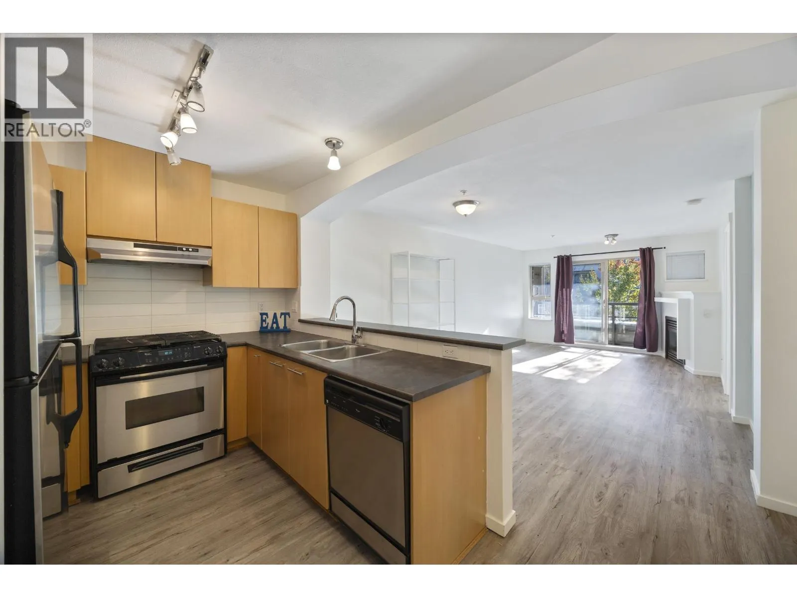 310 9339 UNIVERSITY CRESCENT