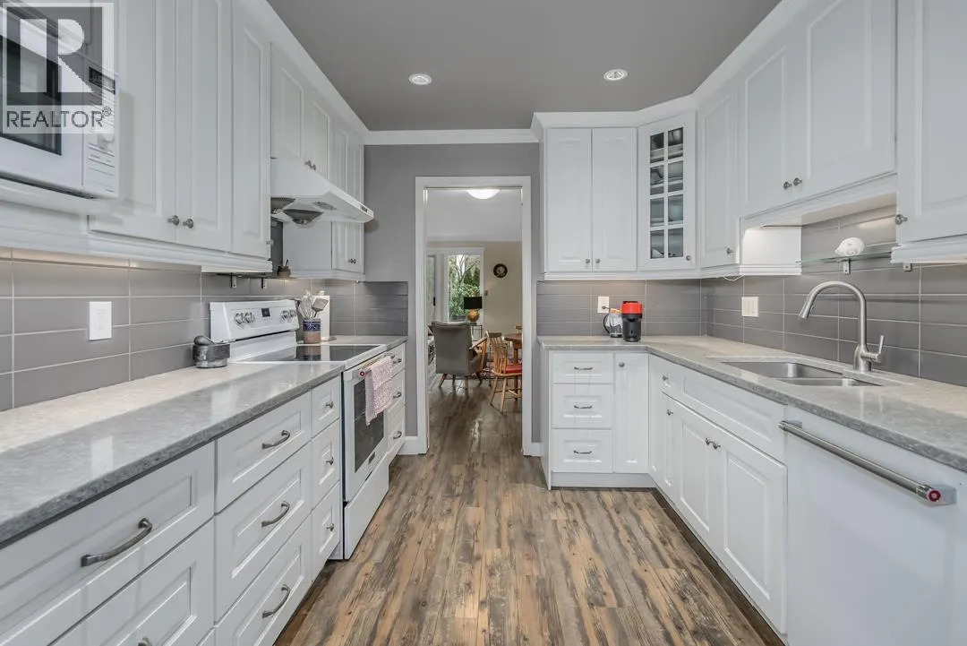 31 12331 PHOENIX DRIVE