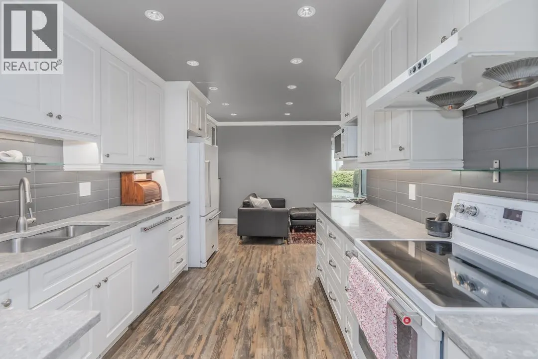 31 12331 PHOENIX DRIVE