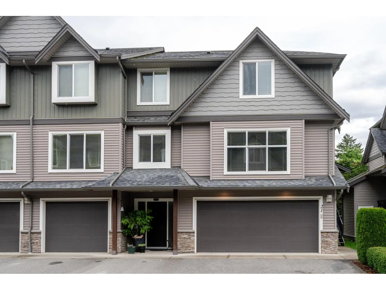 21 1609 AGASSIZ-ROSEDALE HIGHWAY NO 9 HIGHWAY|Agassiz