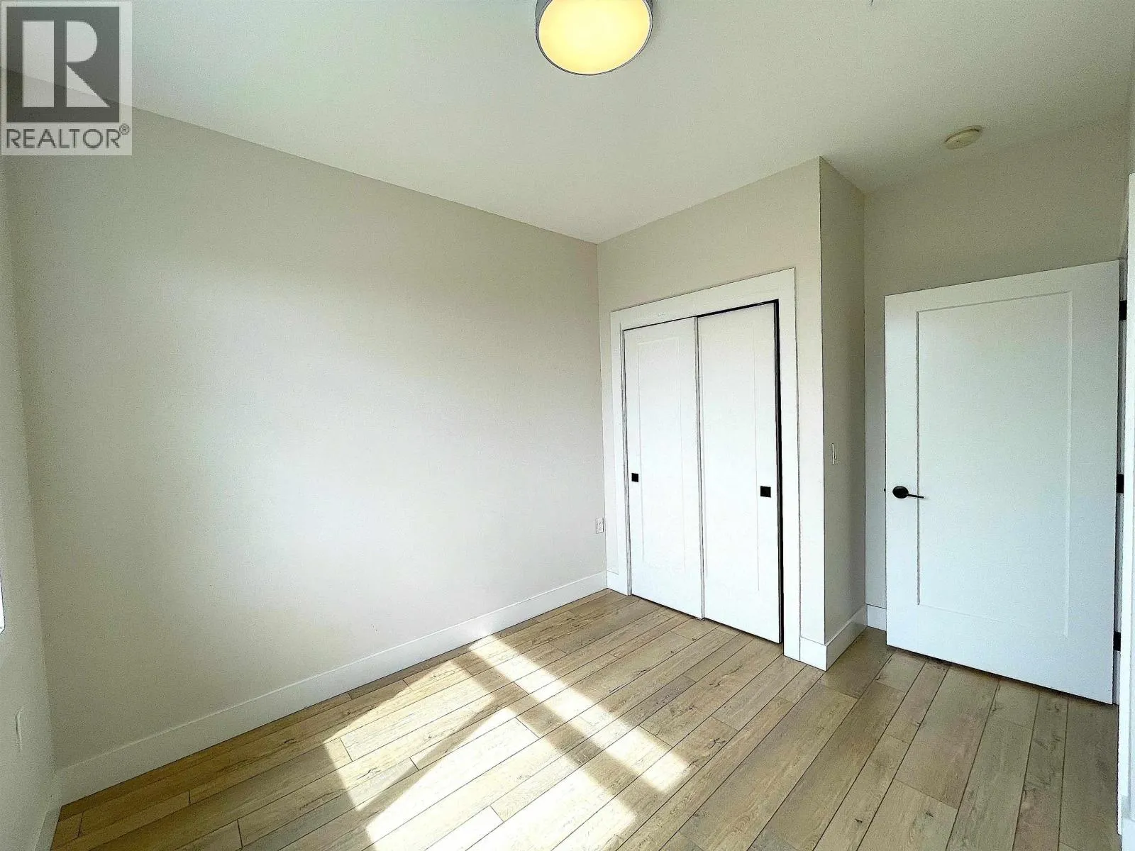 1633 SE MARINE DRIVE