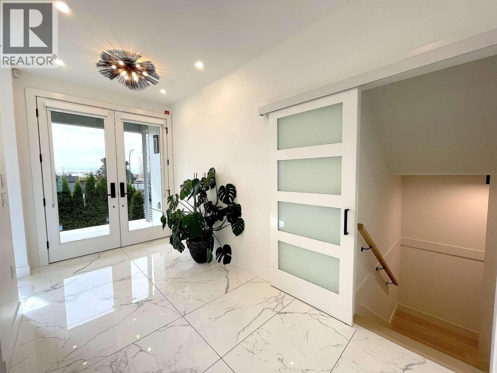 1633 SE MARINE DRIVE