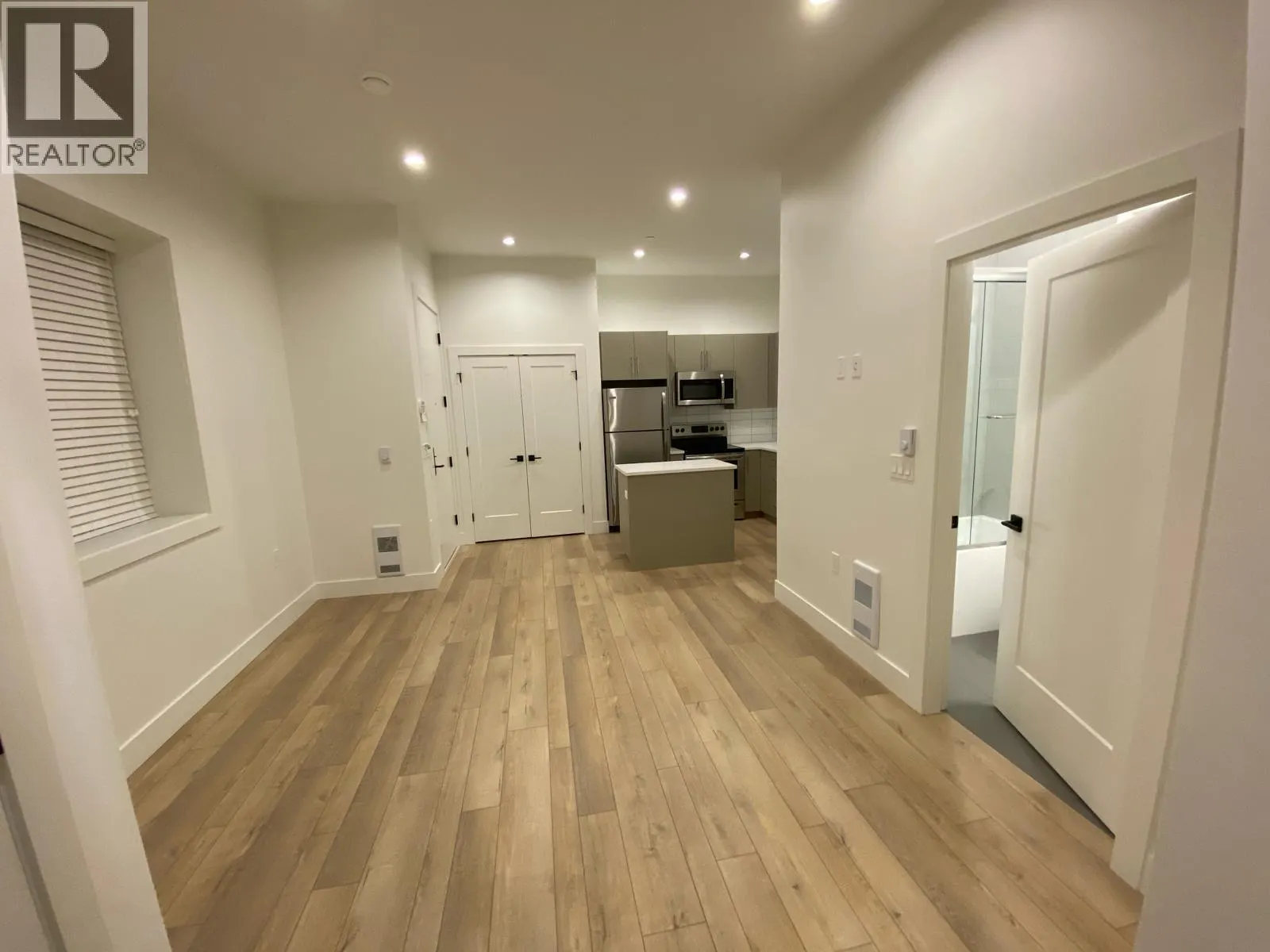1633 SE MARINE DRIVE