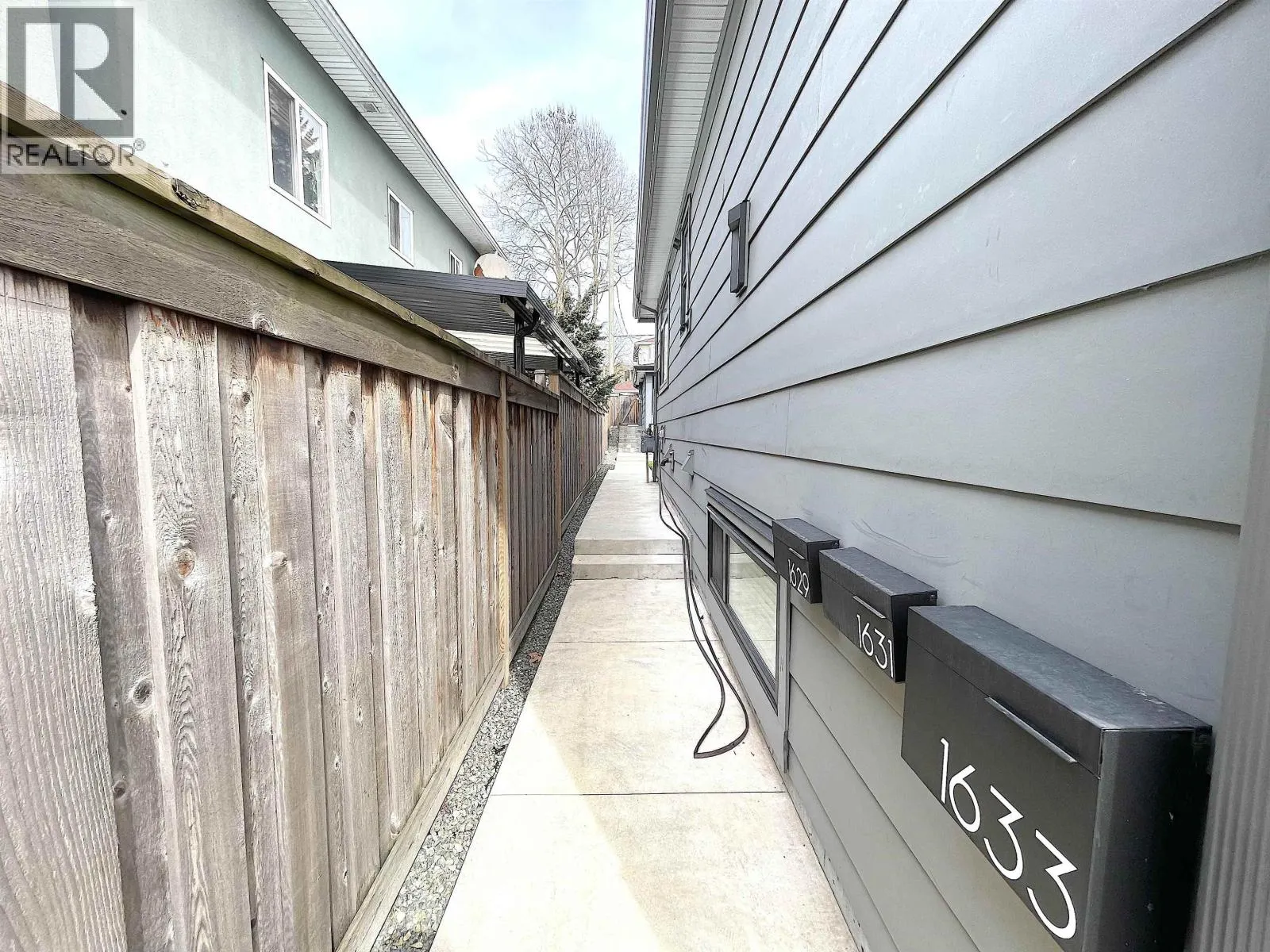 1633 SE MARINE DRIVE