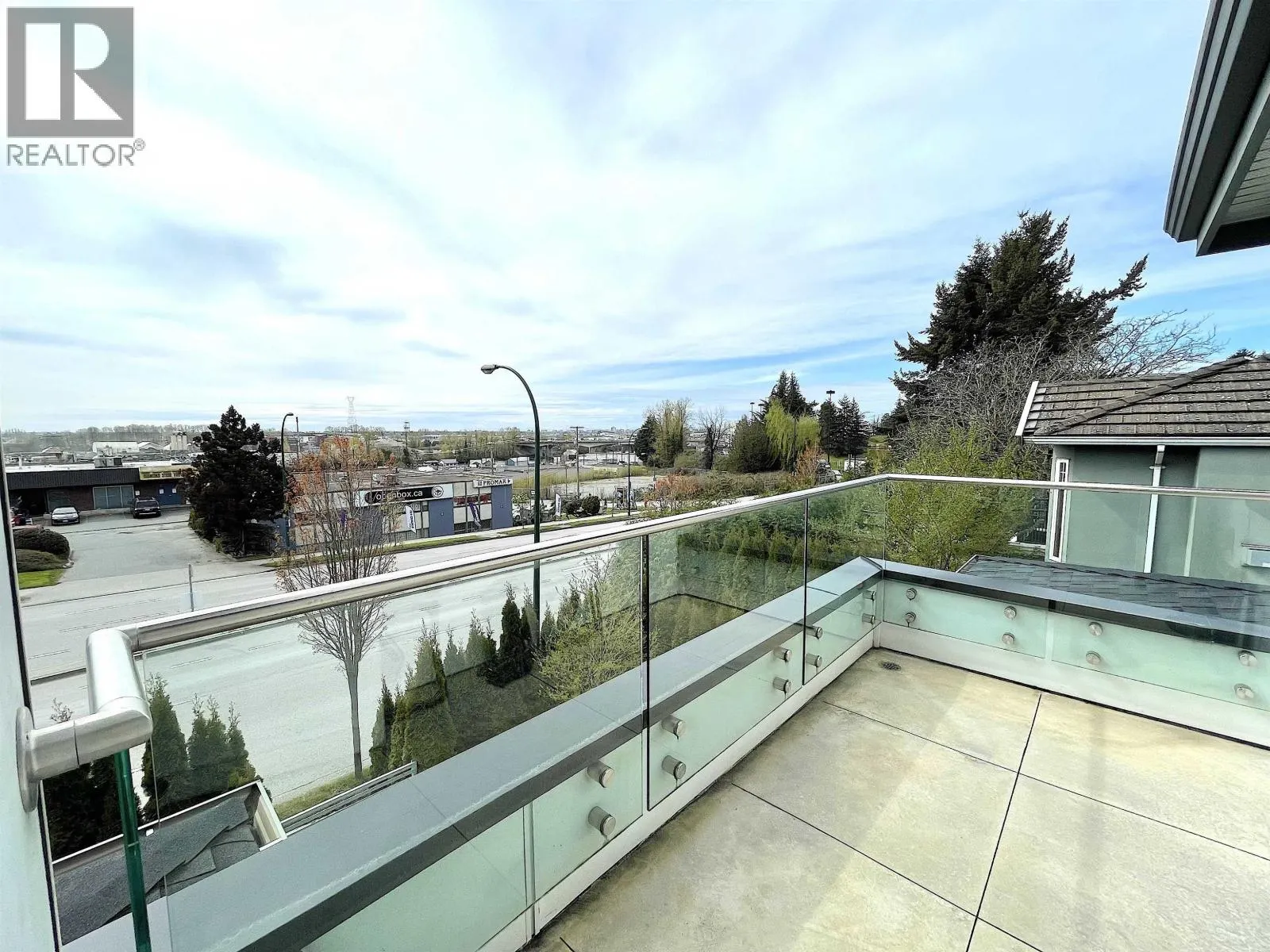 1633 SE MARINE DRIVE