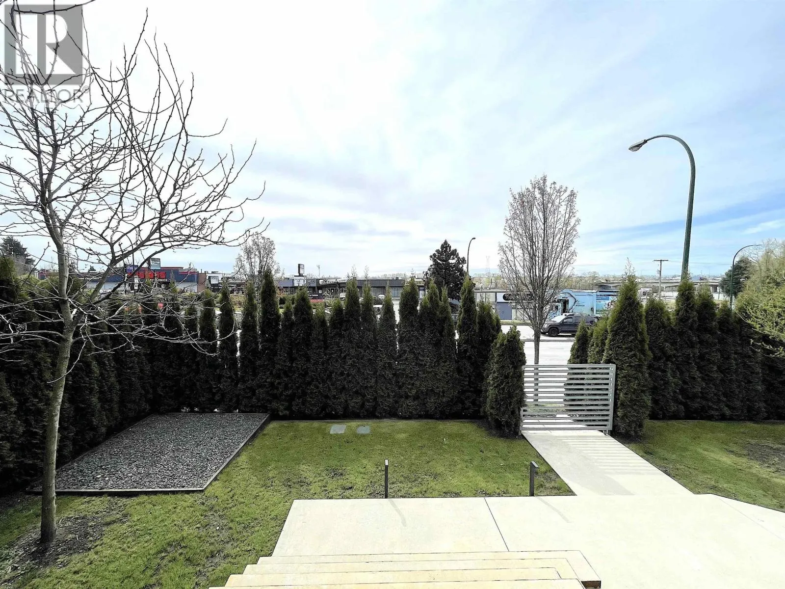 1633 SE MARINE DRIVE
