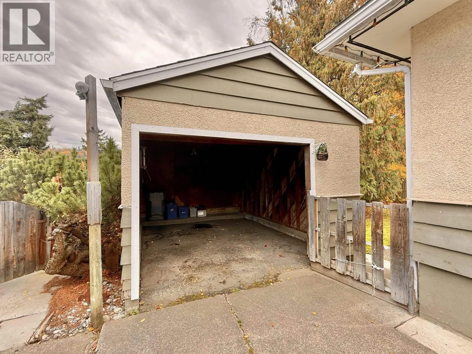 956 YORSTON AVENUE