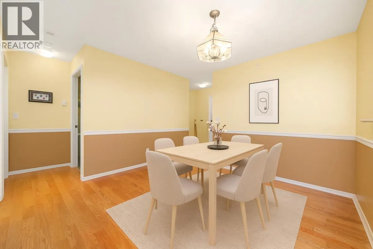 1203 6611 SOUTHOAKS CRESCENT