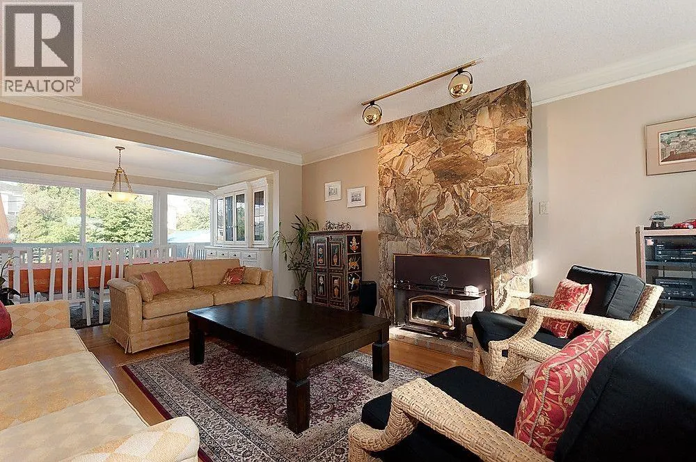 115 W 43RD AVE