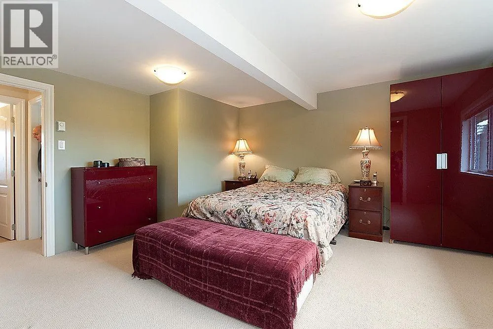 115 W 43RD AVE