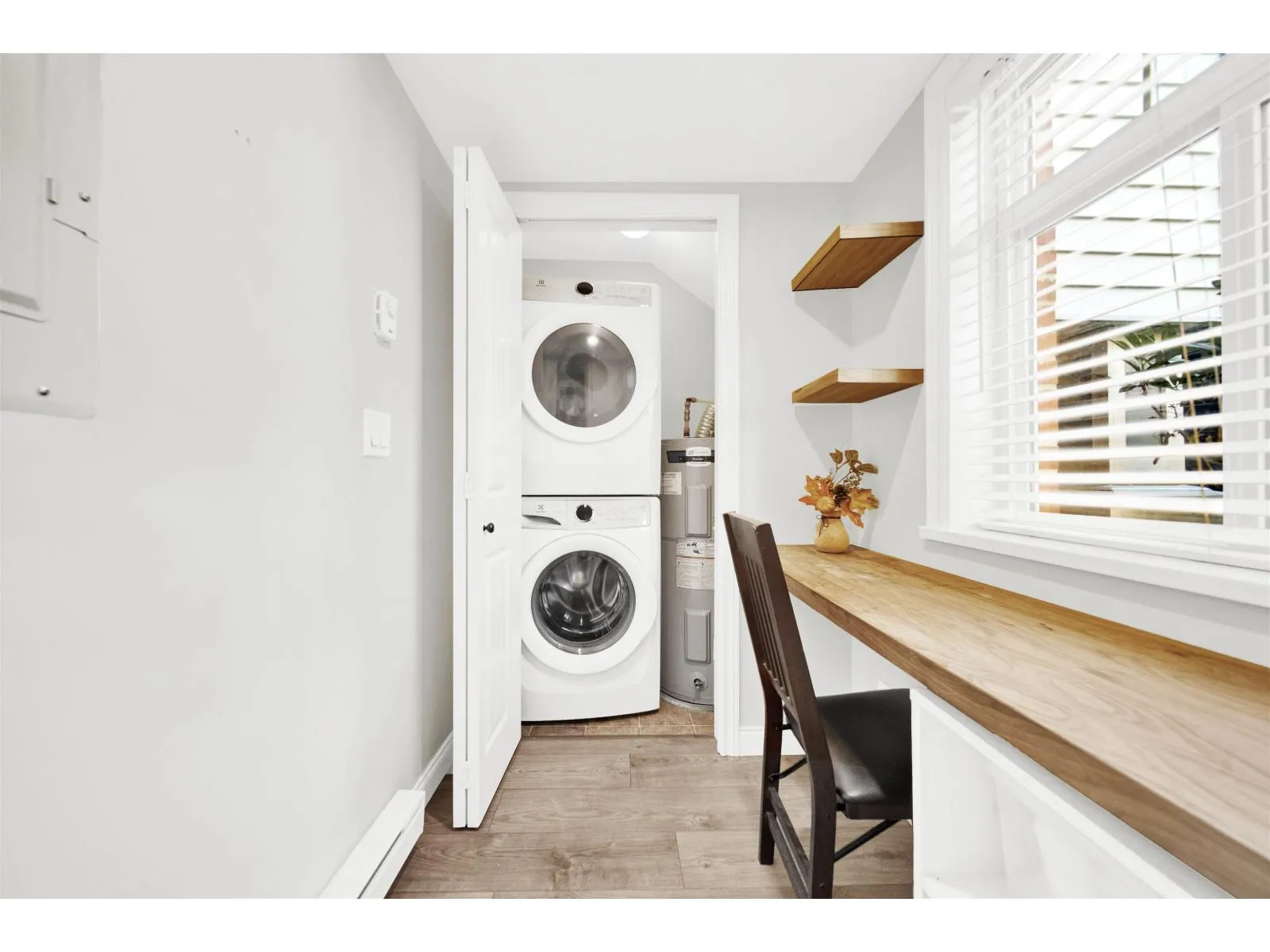 279 20180 FRASER HIGHWAY