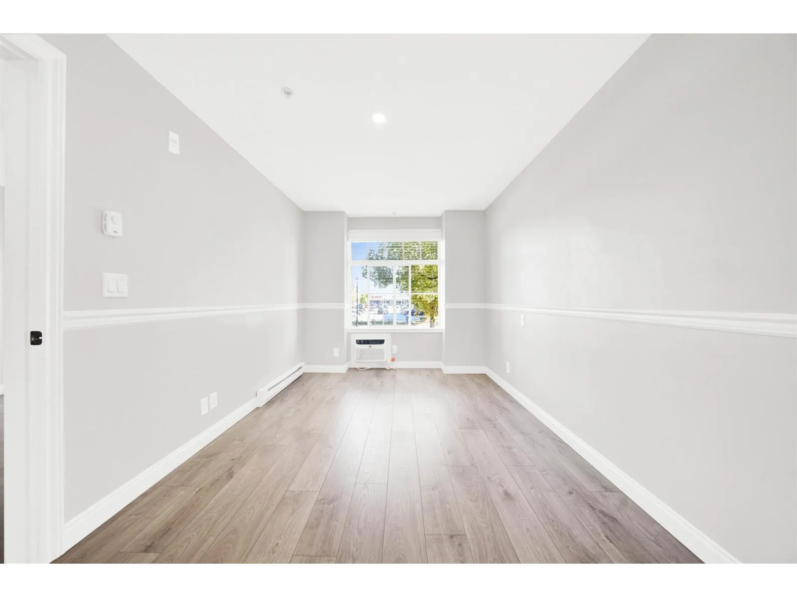 279 20180 FRASER HIGHWAY
