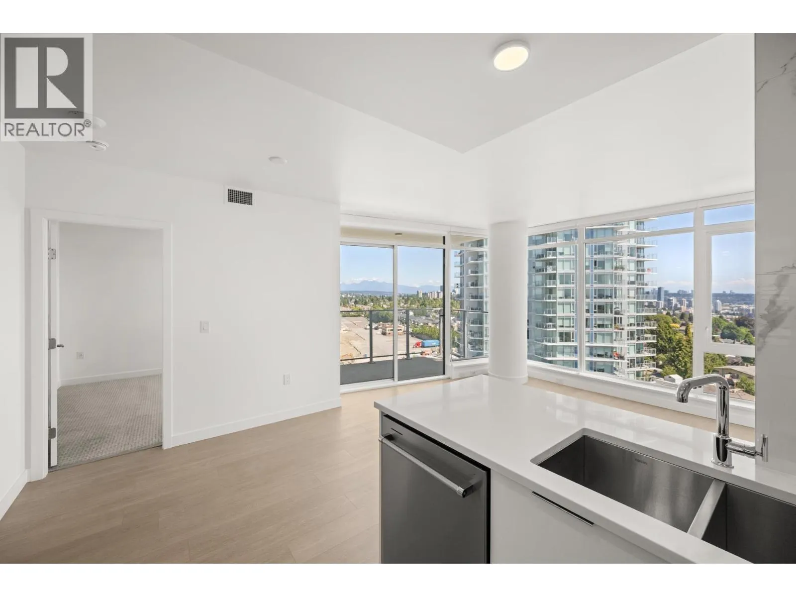 1305 7683 PARK CRESCENT