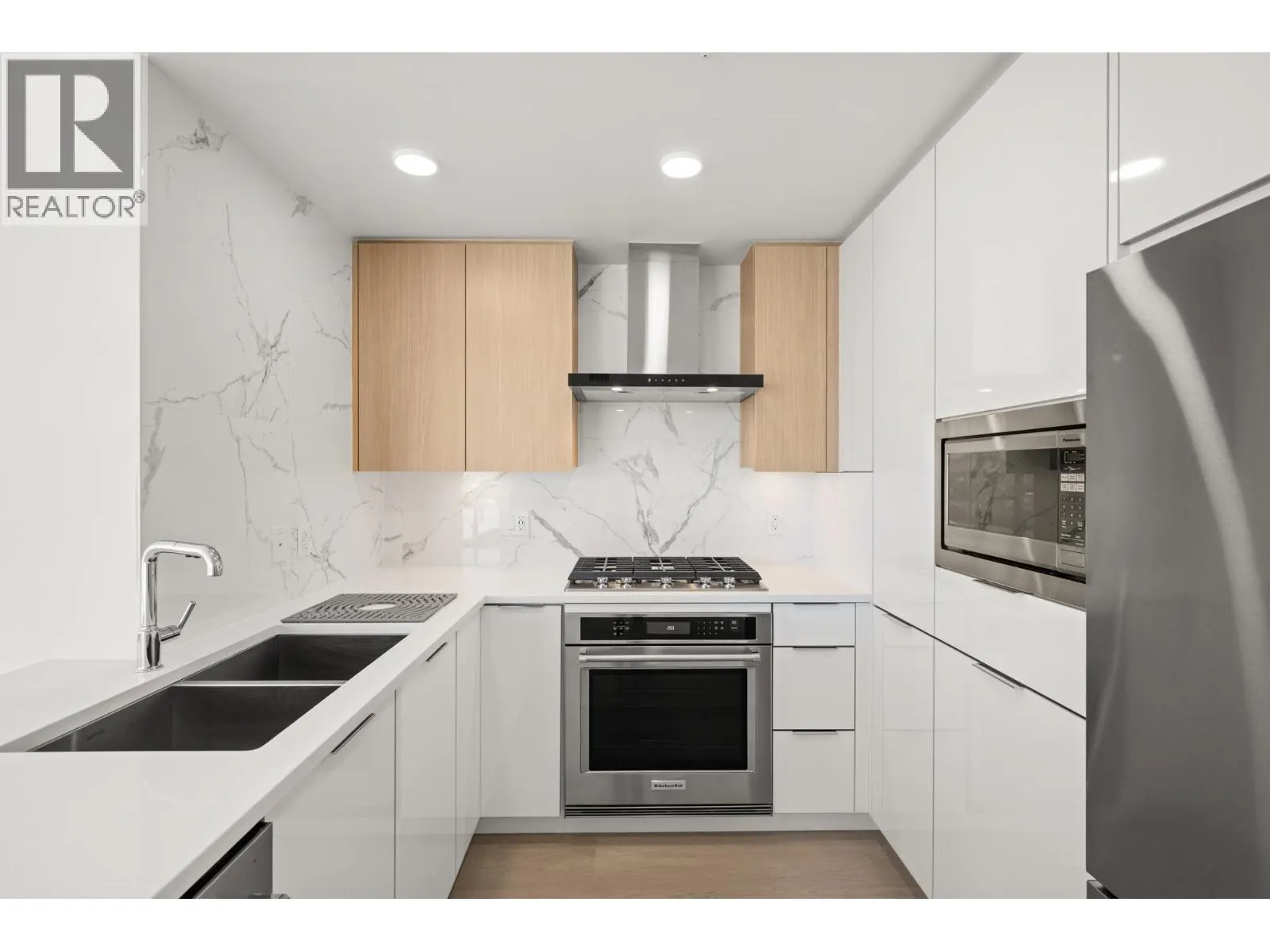 1305 7683 PARK CRESCENT