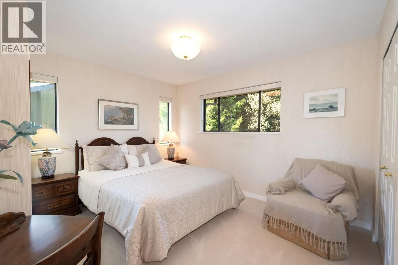 4228 ROCKRIDGE CRESCENT