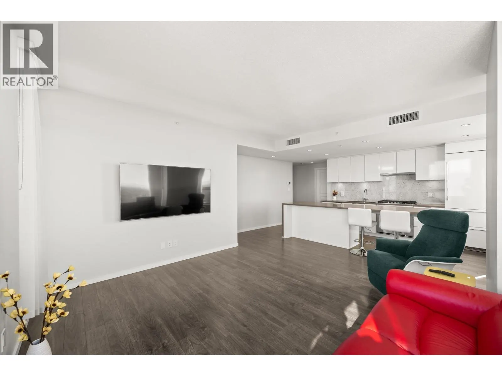 3707 5883 BARKER AVENUE