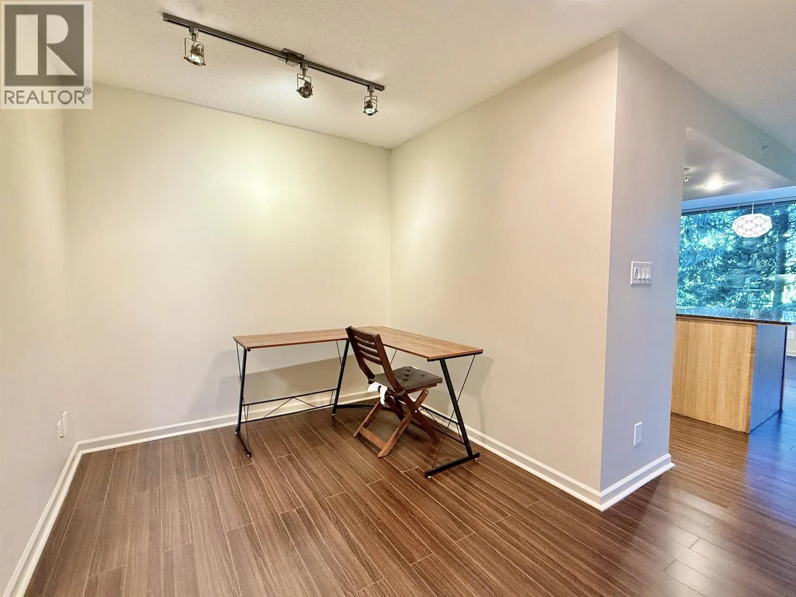 305 9232 UNIVERSITY CRESCENT