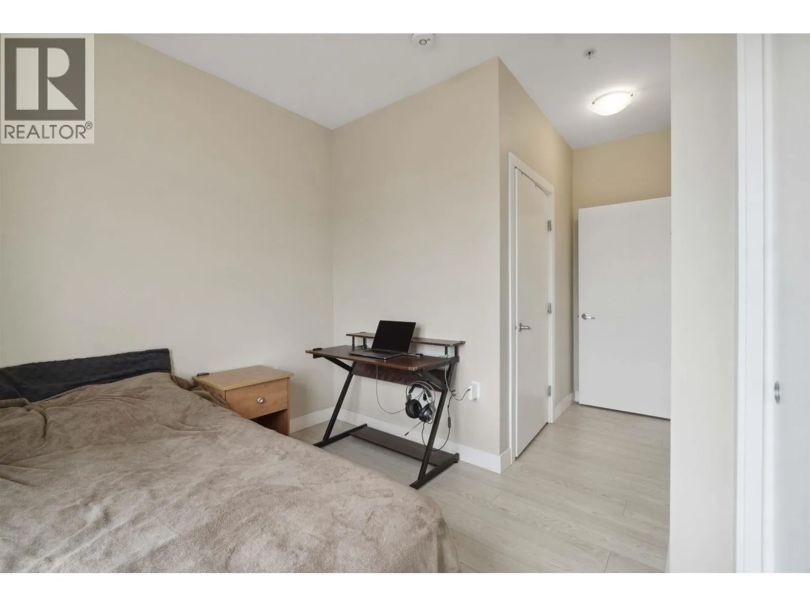 PH8 1838 RENFREW STREET