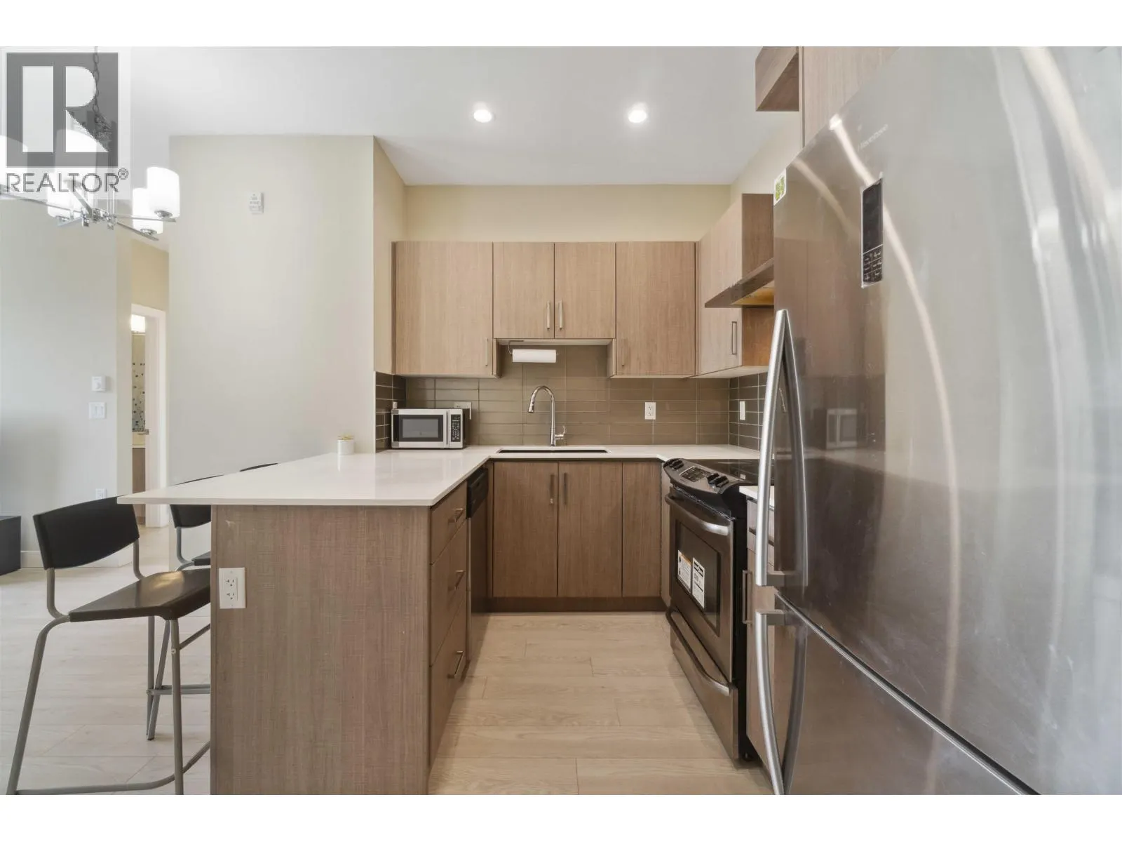 PH8 1838 RENFREW STREET