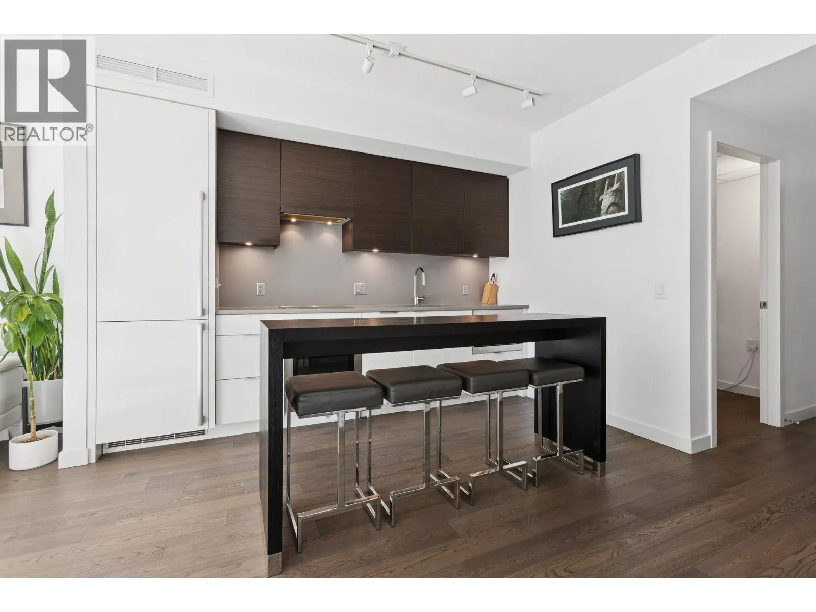609 1688 PULLMAN PORTER STREET