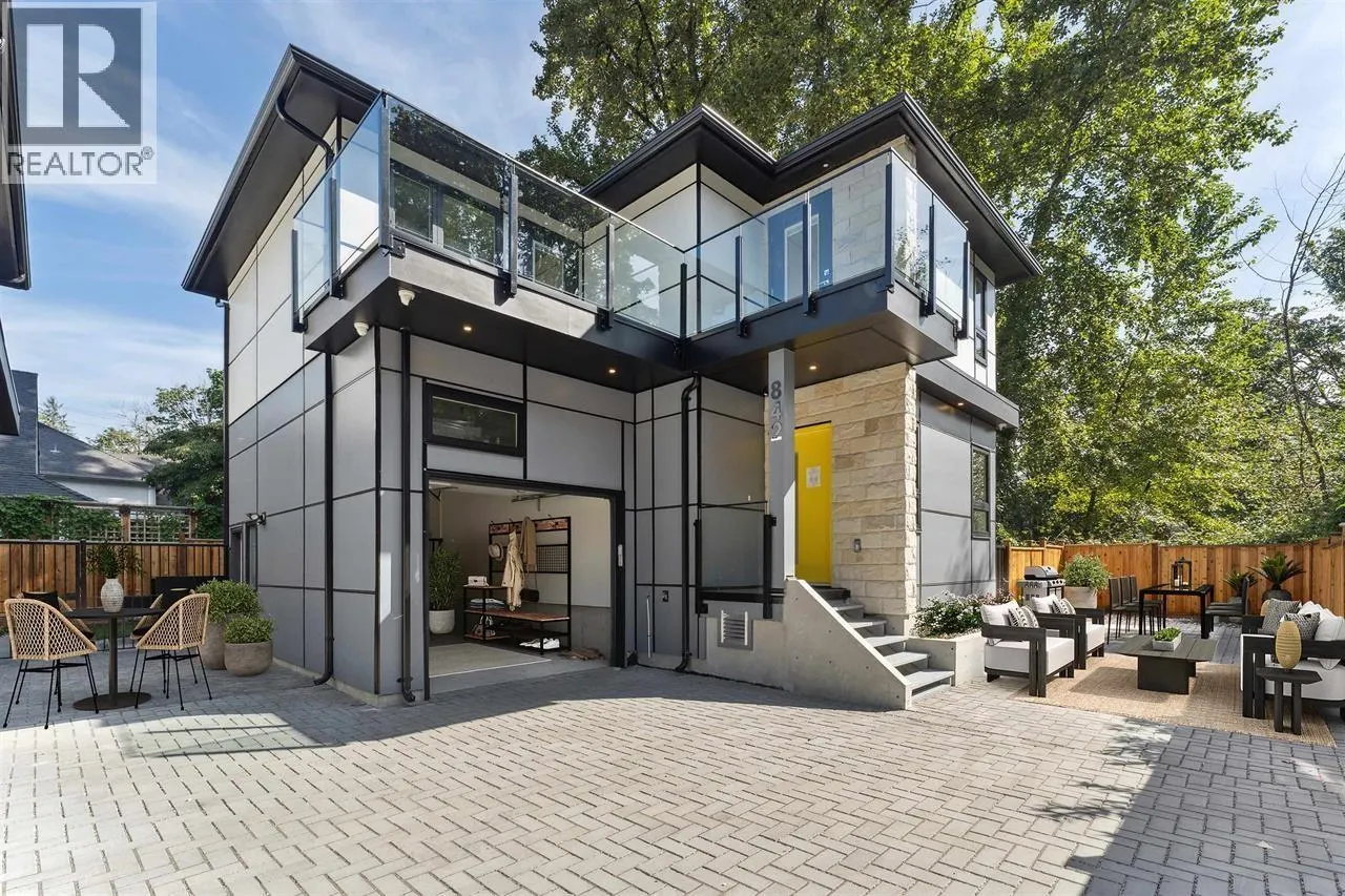 842 ST. DENIS AVENUE