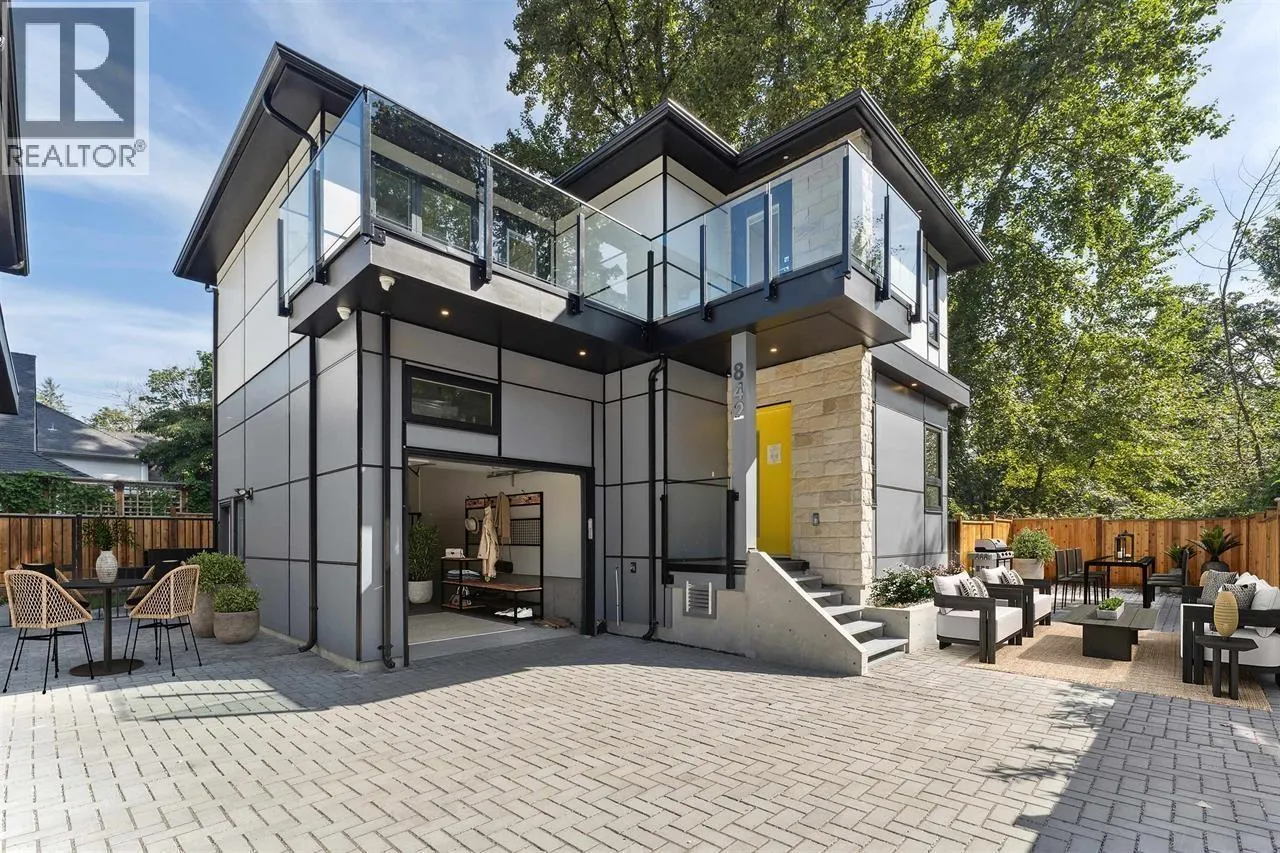 842 ST. DENIS AVENUE