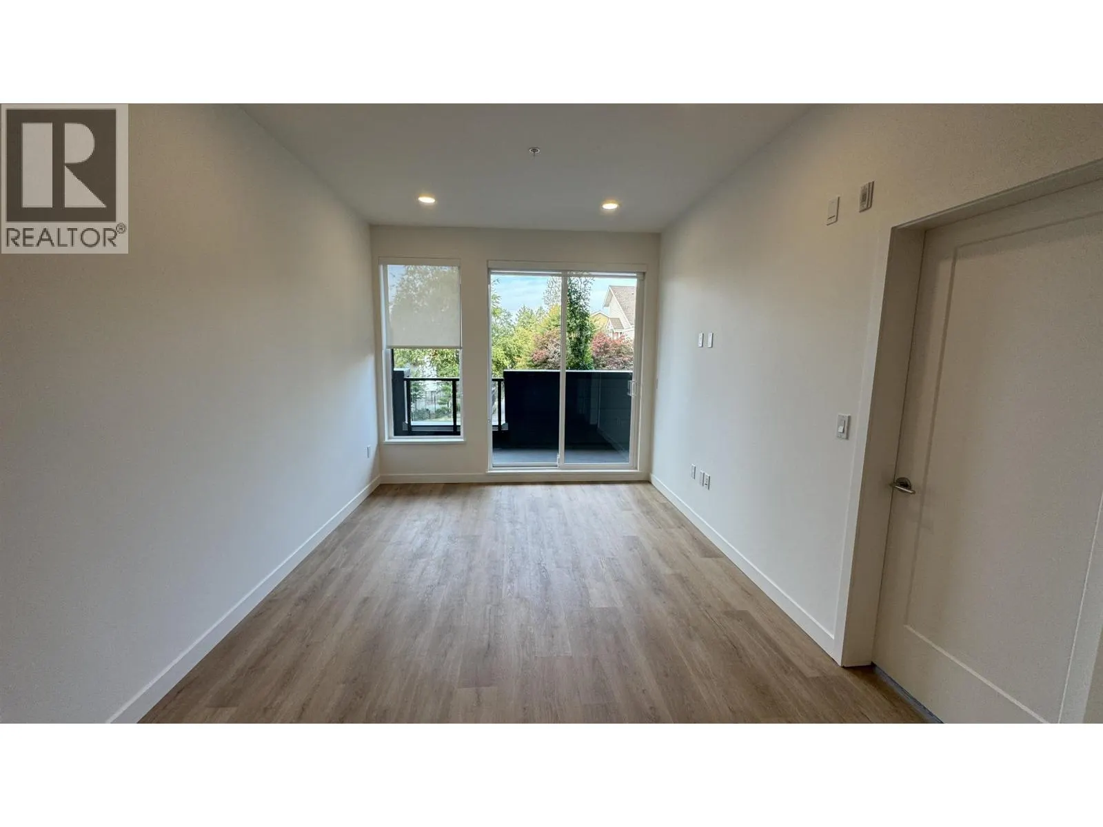 21X 375 CLAYTON STREET