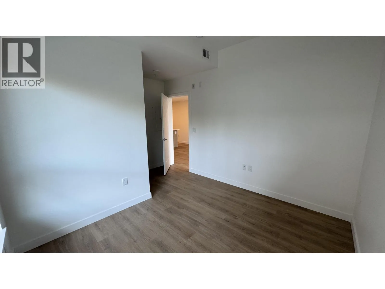 21X 375 CLAYTON STREET