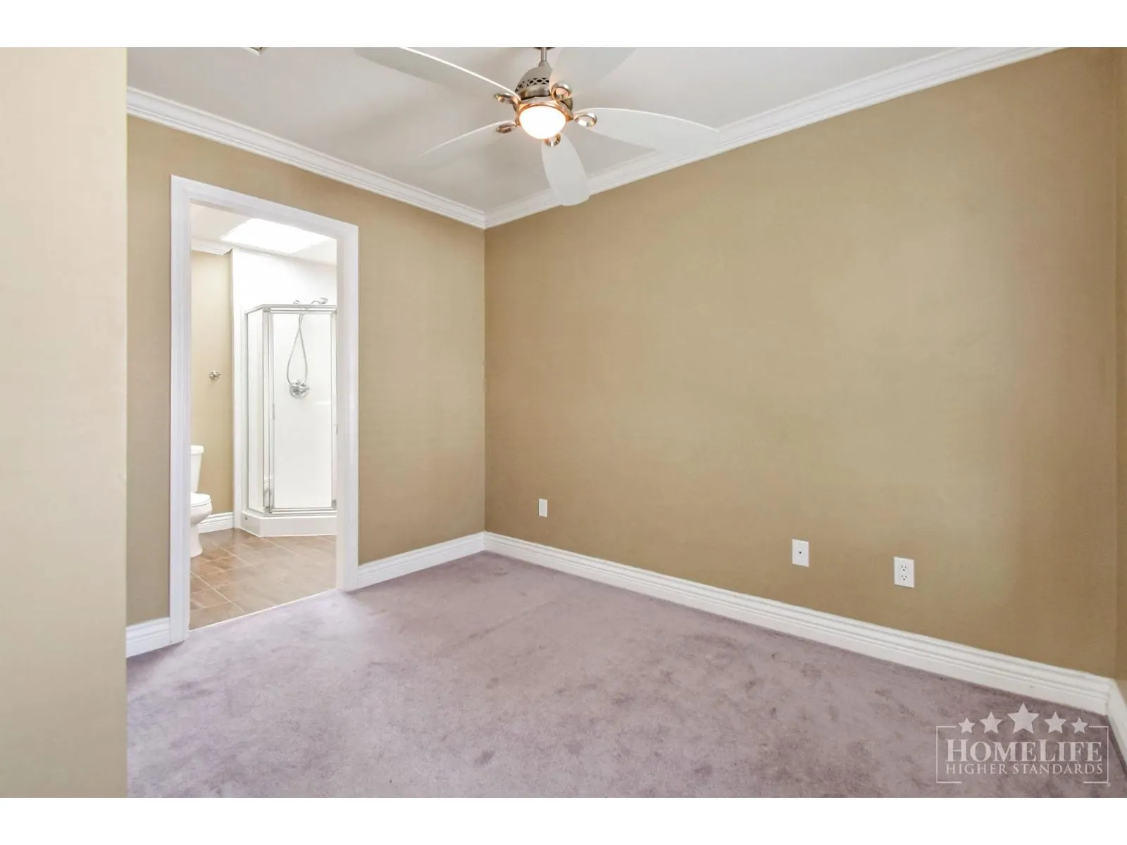 Coach House 7052 195 STREET