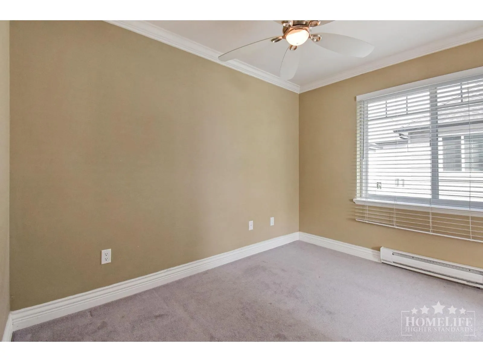 Coach House 7052 195 STREET