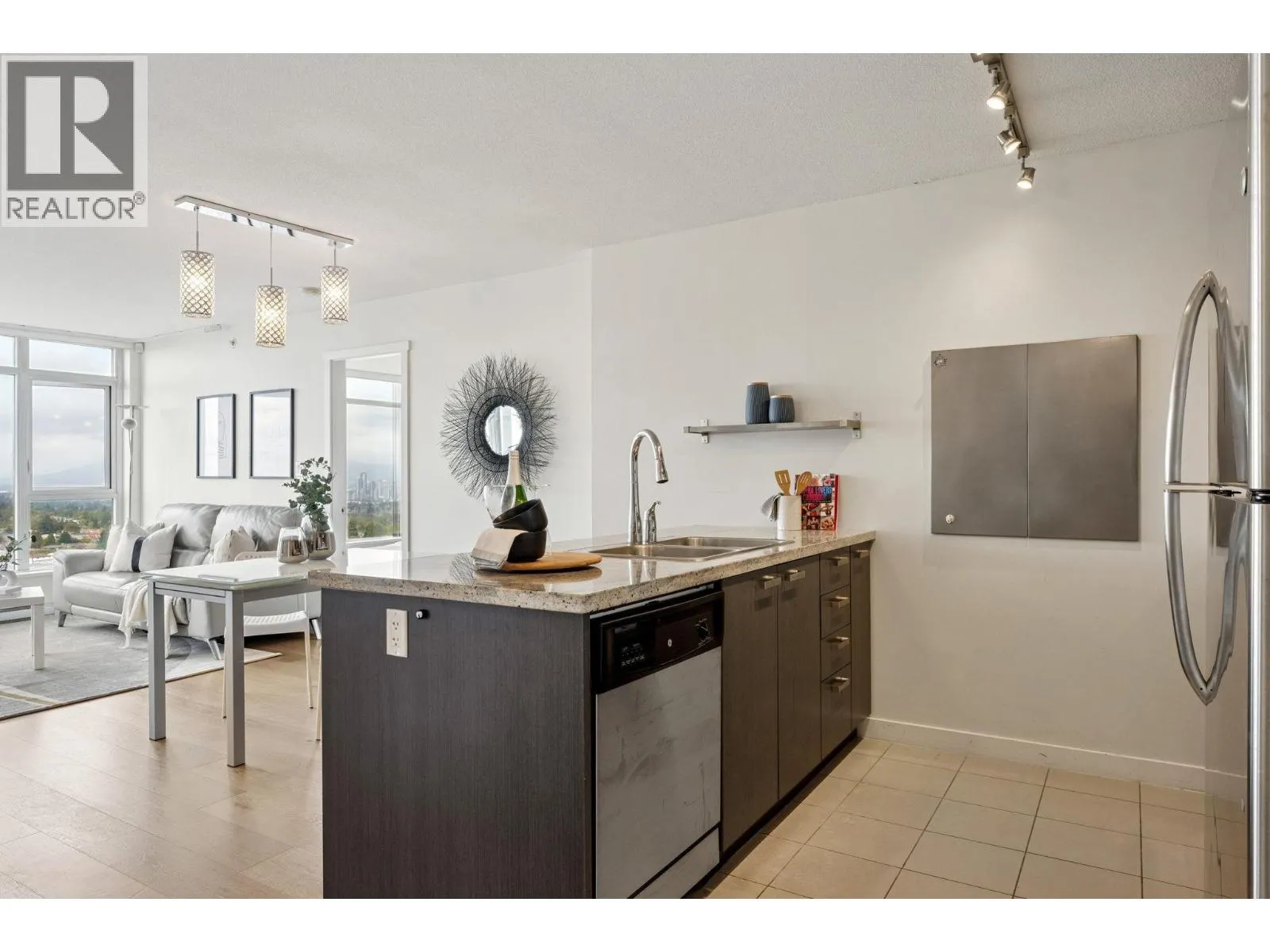 2308 6688 ARCOLA STREET