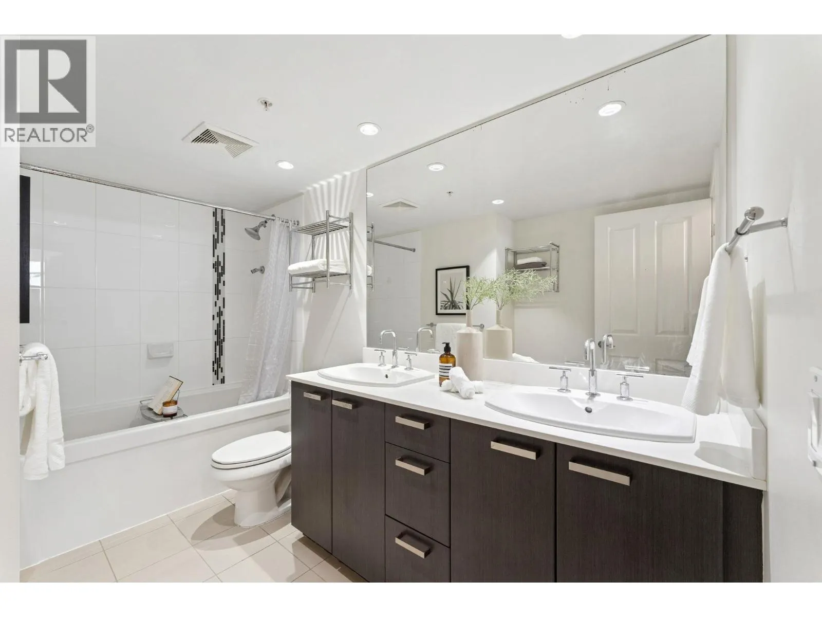 2308 6688 ARCOLA STREET