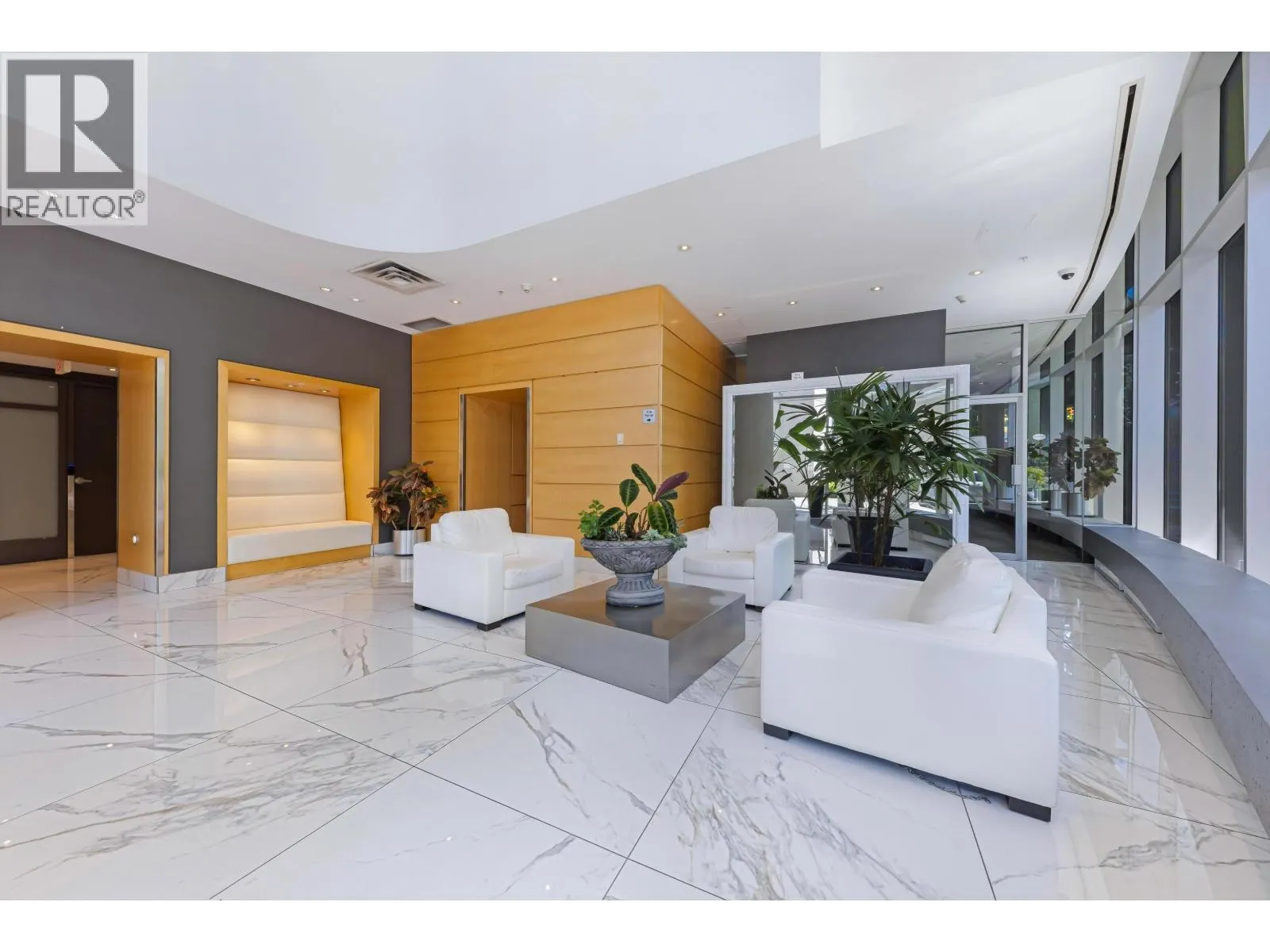 1607 1495 RICHARD STREET