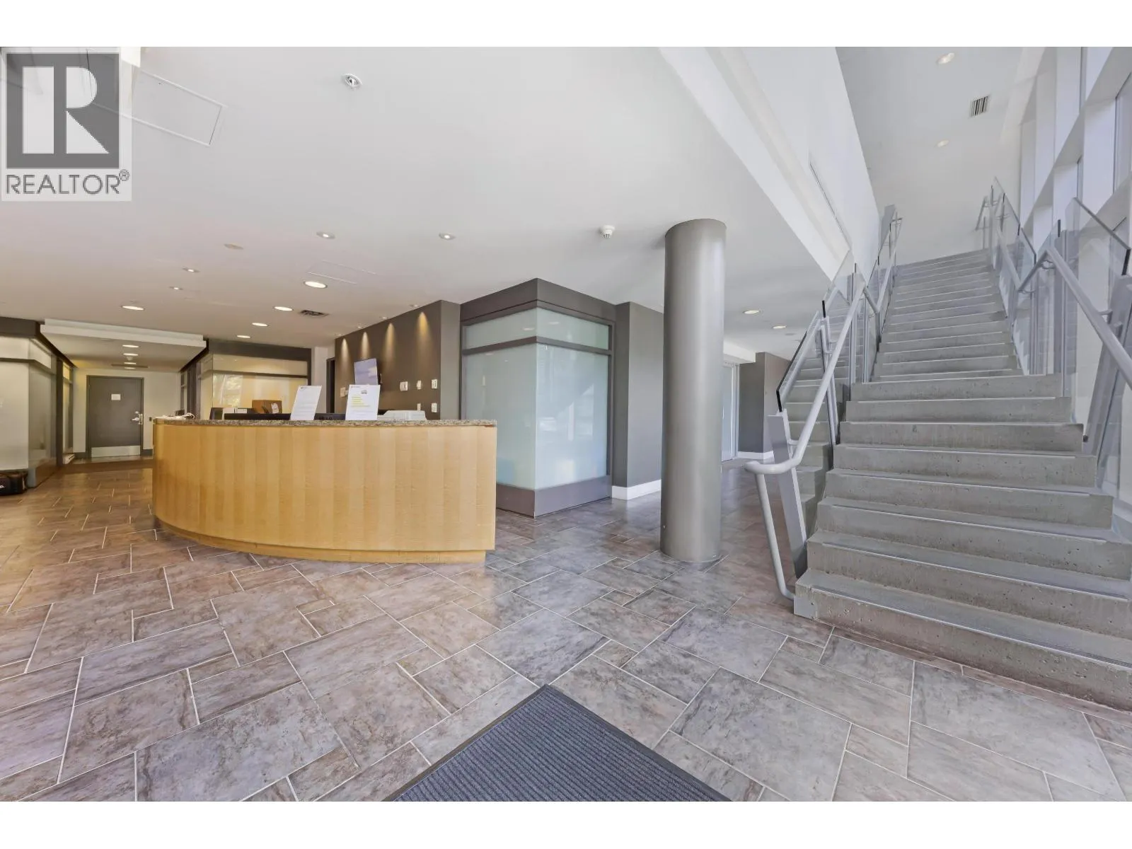 1607 1495 RICHARD STREET
