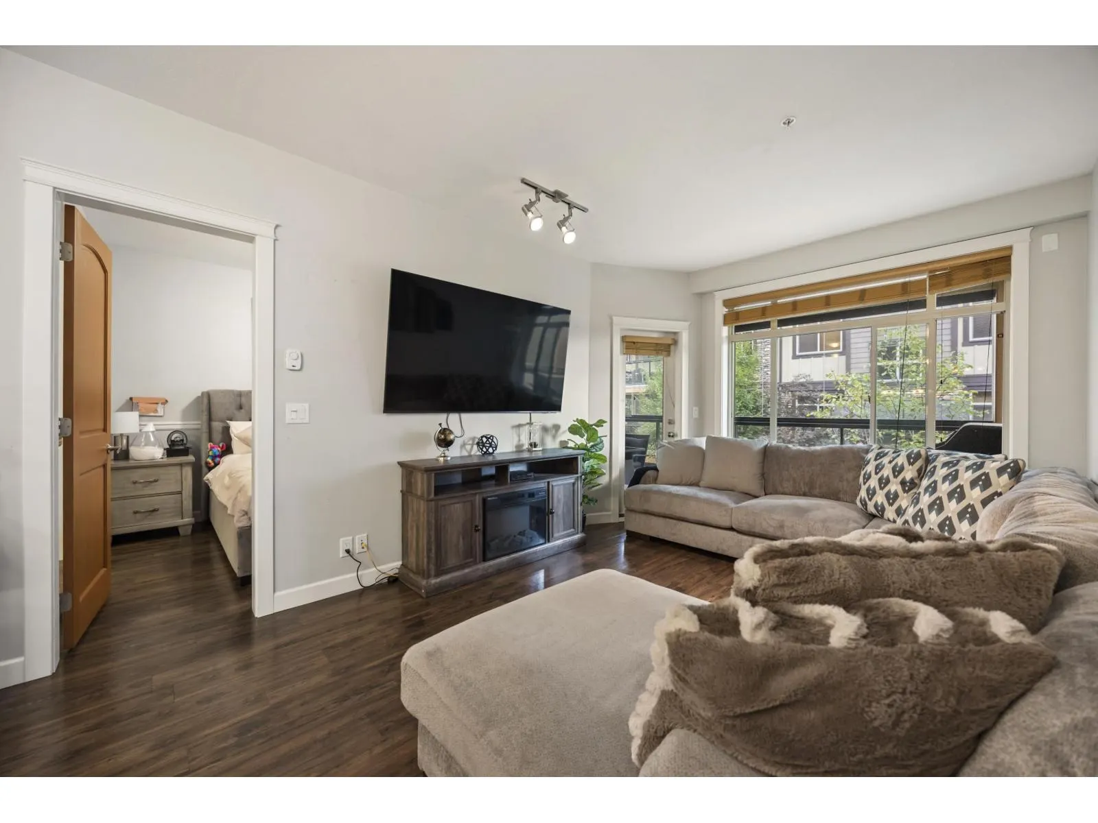 336 8288 207A STREET