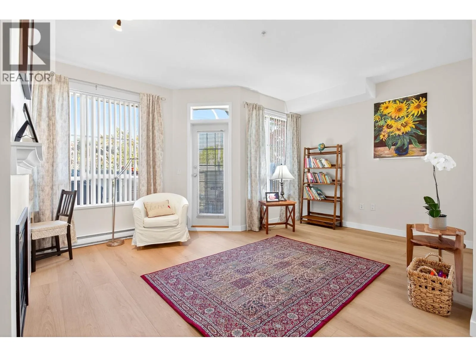 201 815 FIRST STREET