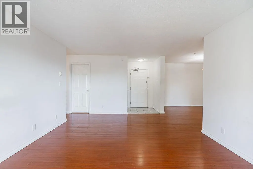 211 223 MOUNTAIN HIGHWAY