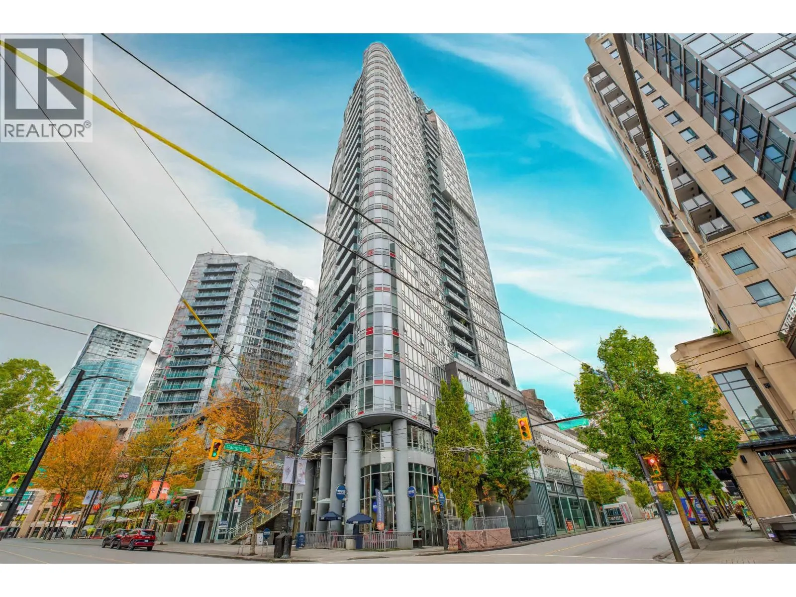 705 233 ROBSON STREET