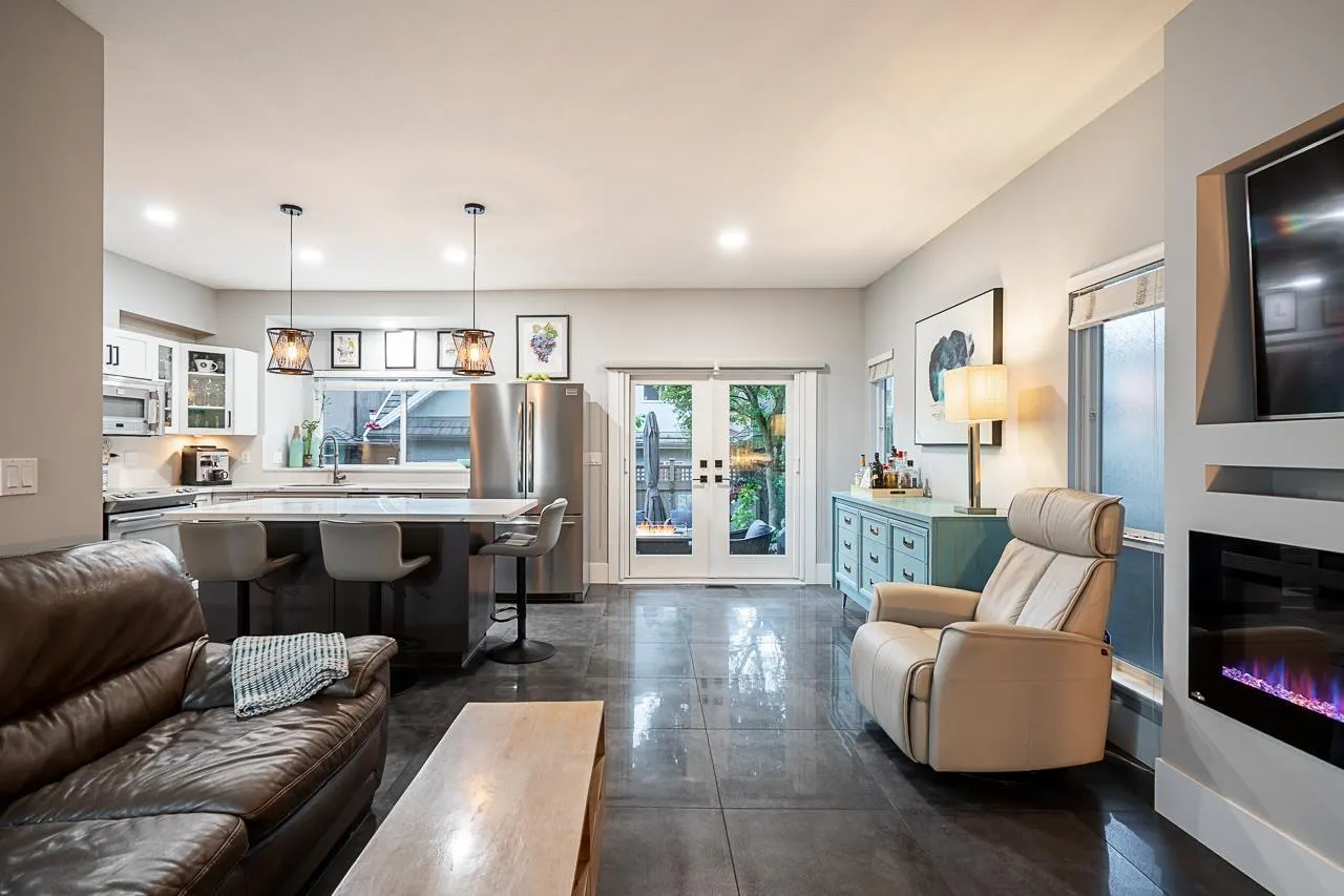35 3363 ROSEMARY HEIGHTS CRESCENT