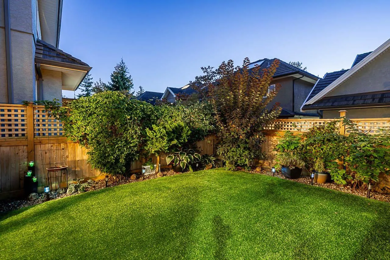 35 3363 ROSEMARY HEIGHTS CRESCENT