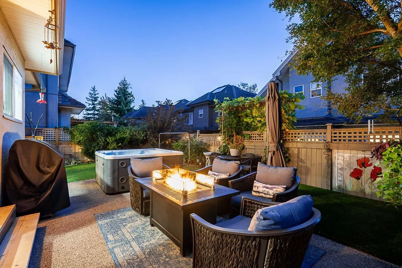 35 3363 ROSEMARY HEIGHTS CRESCENT