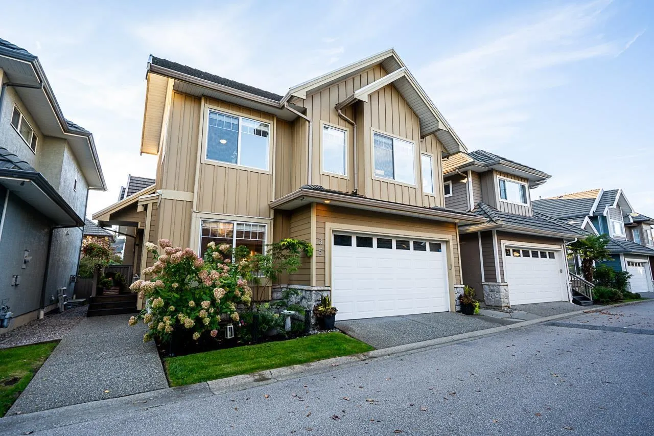 35 3363 ROSEMARY HEIGHTS CRESCENT