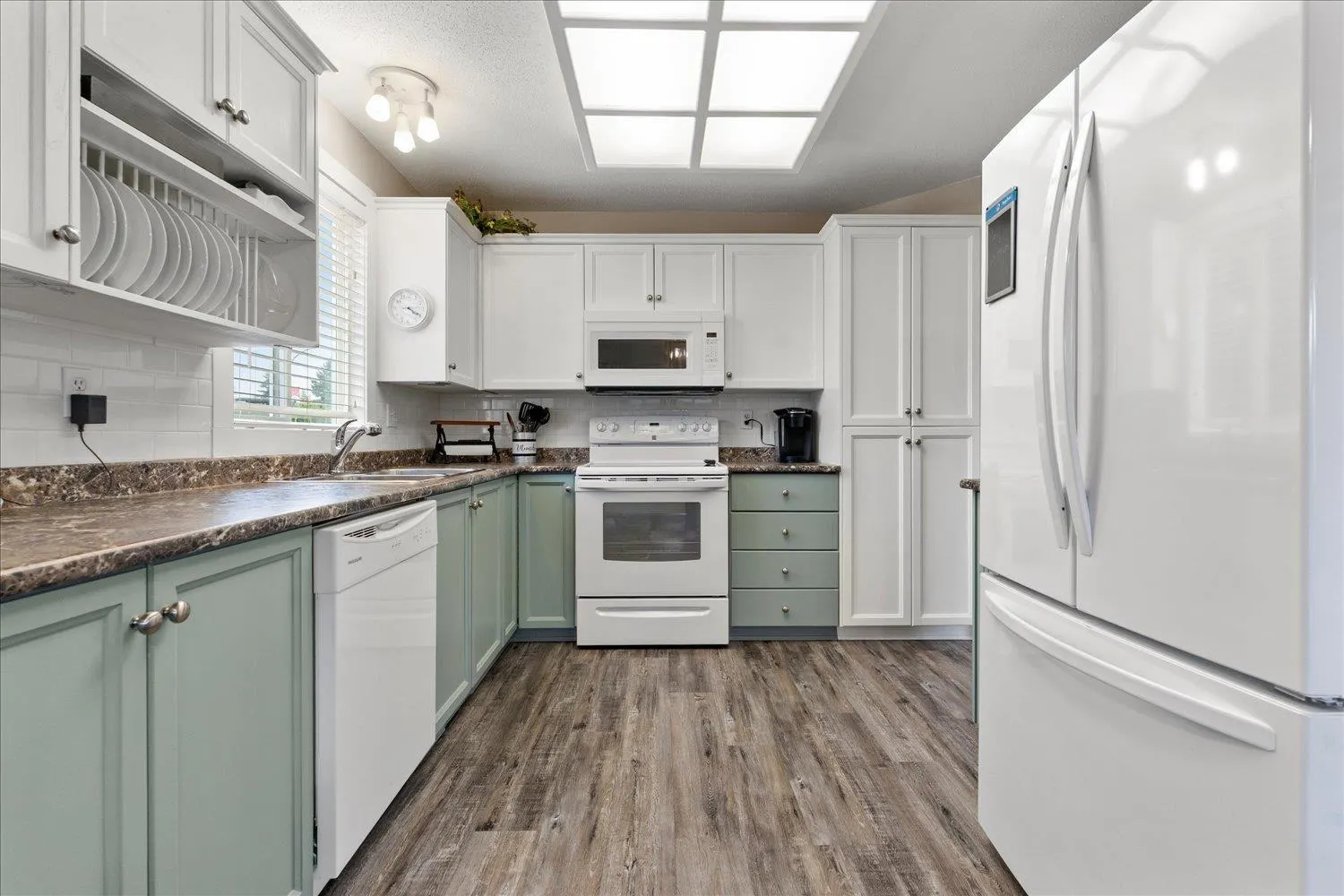 24 6434 VEDDER ROAD|Sardis South