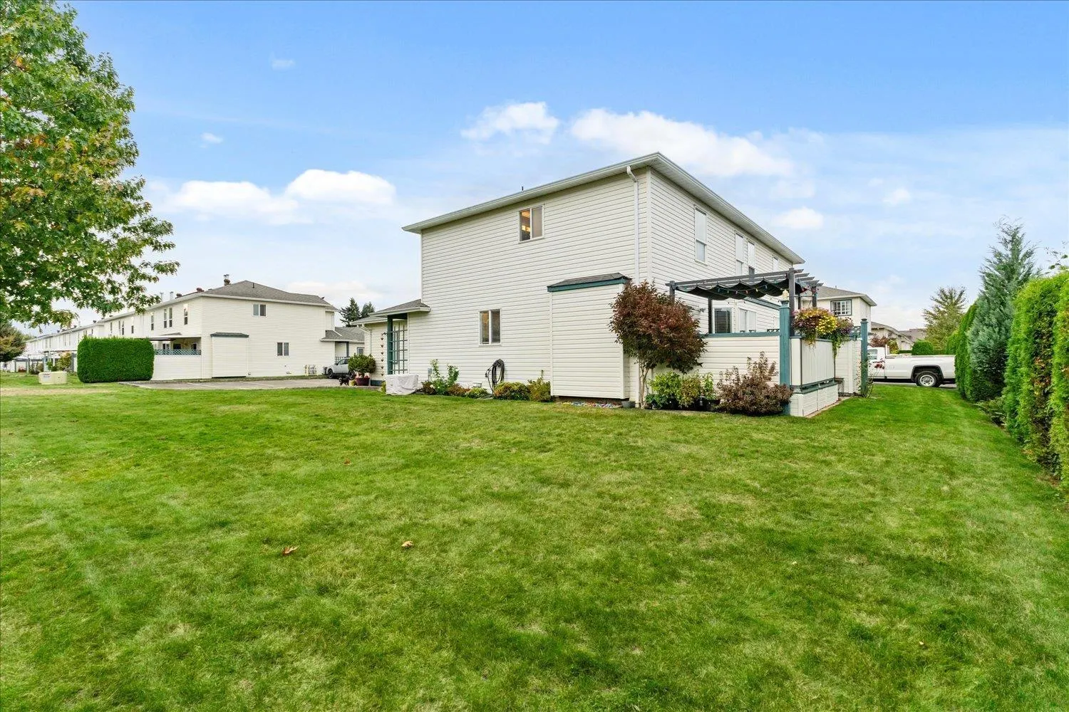 24 6434 VEDDER ROAD|Sardis South