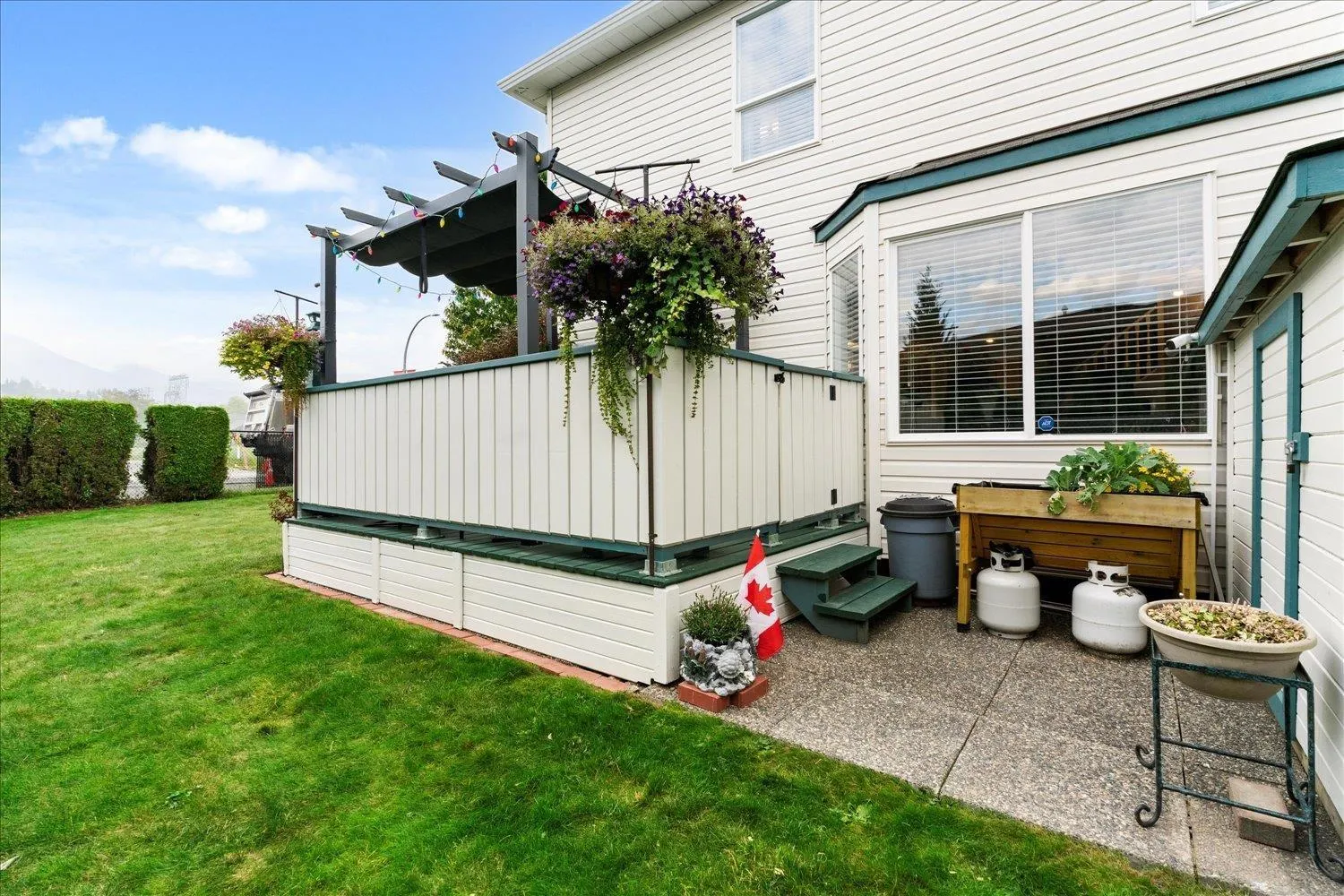 24 6434 VEDDER ROAD|Sardis South
