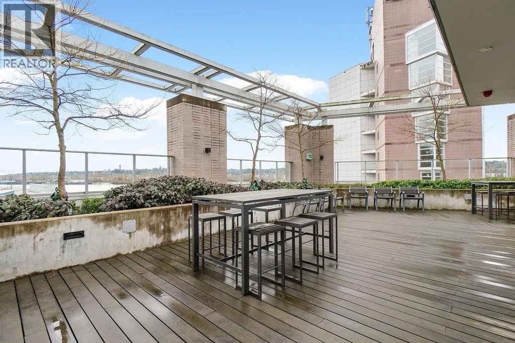 1901 988 QUAYSIDE DRIVE